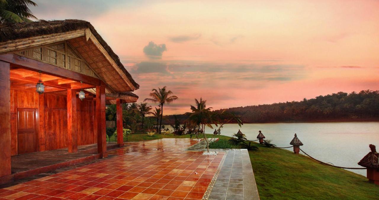 Fragrant Nature Backwater Resort & Ayurveda Spa Kollam Eksteriør bilde