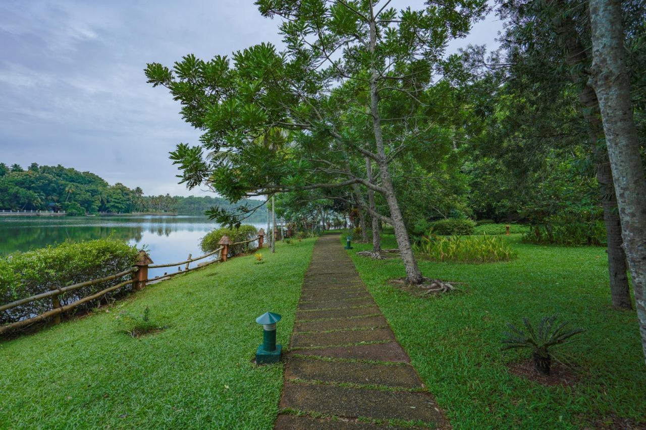 Fragrant Nature Backwater Resort & Ayurveda Spa Kollam Eksteriør bilde
