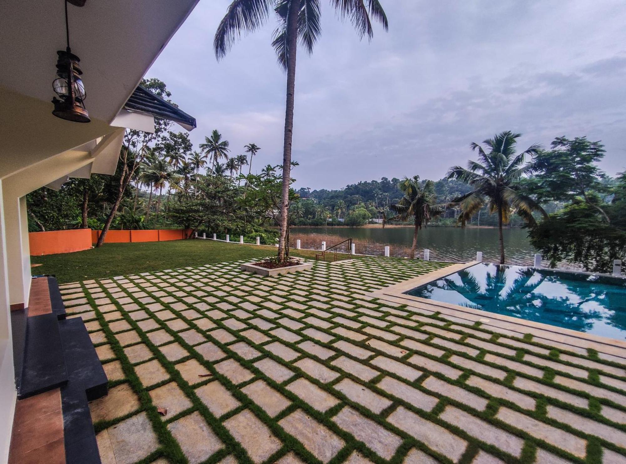 Fragrant Nature Backwater Resort & Ayurveda Spa Kollam Eksteriør bilde